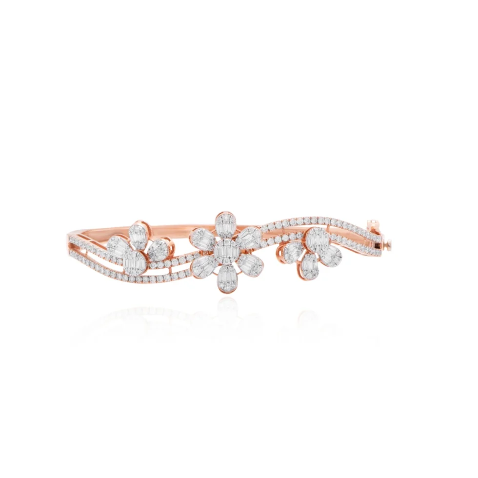 Partygoers’ Go-To Diamond Floral Bracelet